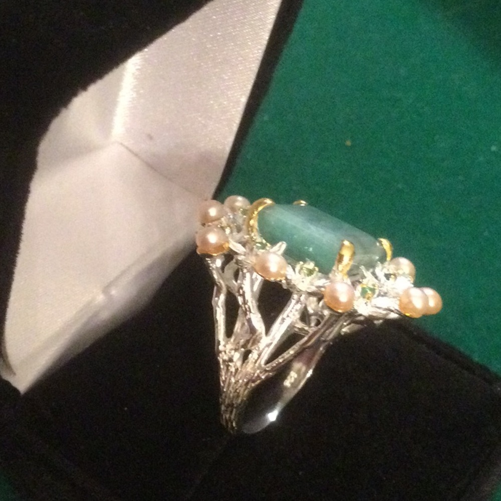HUGE GENUINE 8 CTW of Genuine Emerald & Pearl Ring - Picture 11 of 11